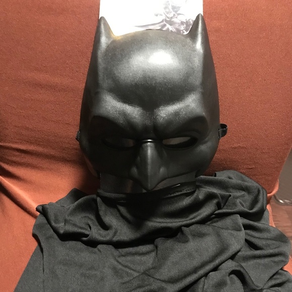 Halloween Batman Child Cape and Mask New with tag  One size - Picture 1 of 8